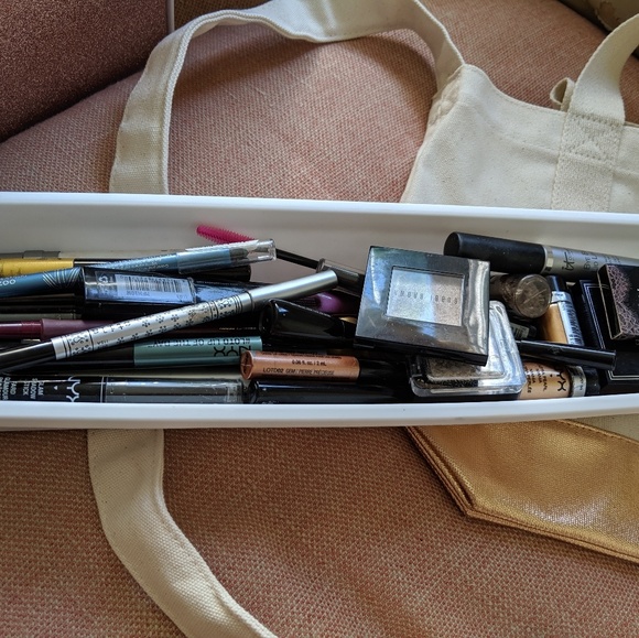 Sold - Picture 3 of 8